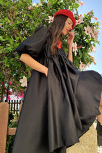 Load image into Gallery viewer, Black Beijinho