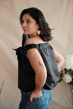 Load image into Gallery viewer, Elizabeth