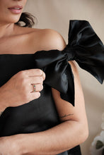 Load image into Gallery viewer, Elizabeth