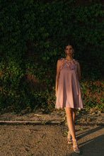 Load image into Gallery viewer, Peonia