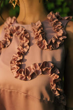 Load image into Gallery viewer, Peonia