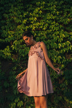 Load image into Gallery viewer, Peonia