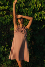 Load image into Gallery viewer, Peonia