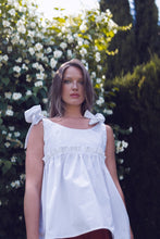 Load image into Gallery viewer, Camélia