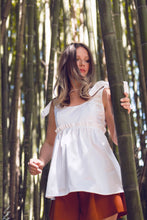 Load image into Gallery viewer, Camélia